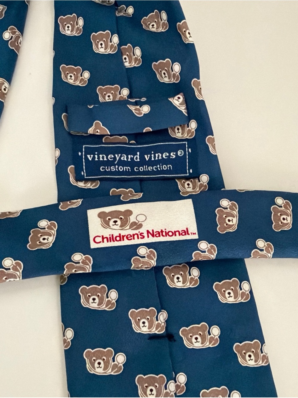 Vineyard Vines Custom Collection Childrens National Hospital Themed Silk Tie - Picture 4 of 6